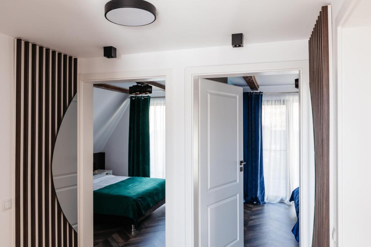 Chalet Karl's By Black & White Panoramic