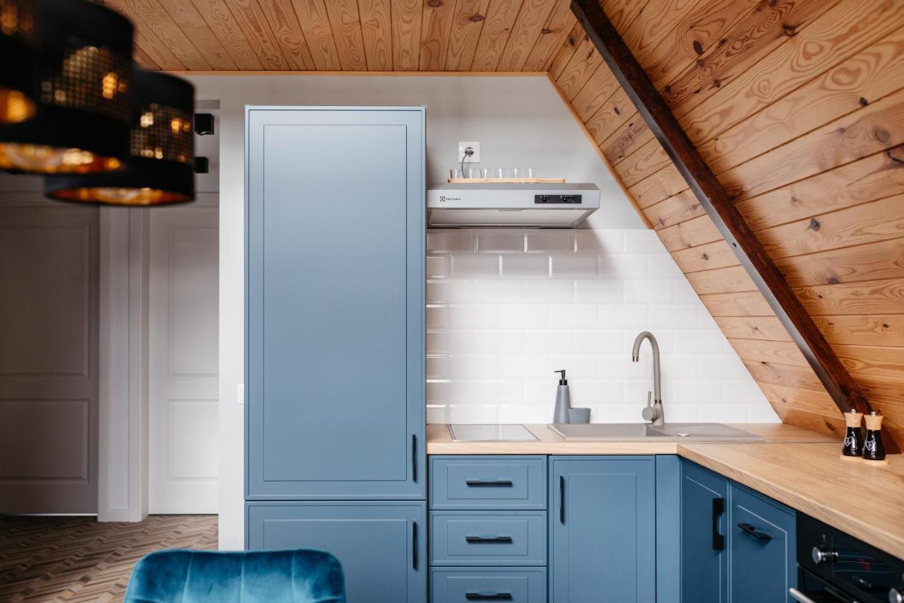 Karl's By Black & White Panoramic Chalet